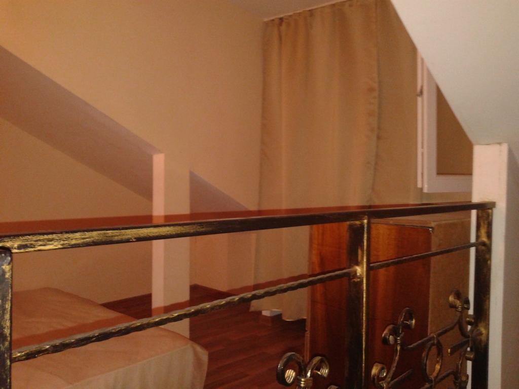 Guest House Nise Tbiliszi Kültér fotó