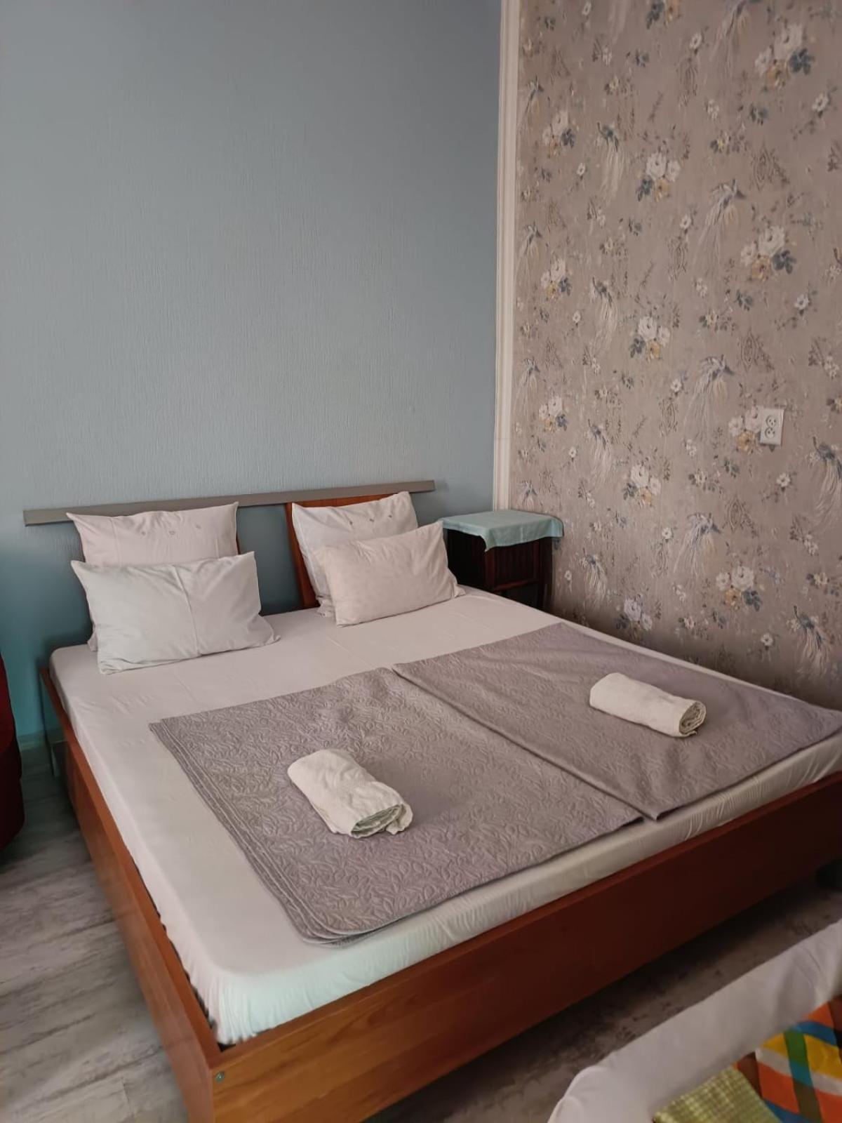 Guest House Nise Tbiliszi Kültér fotó