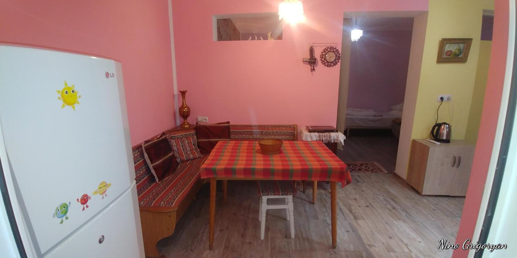 Guest House Nise Tbiliszi Kültér fotó