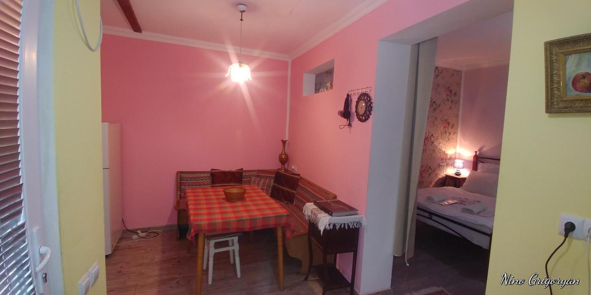 Guest House Nise Tbiliszi Kültér fotó