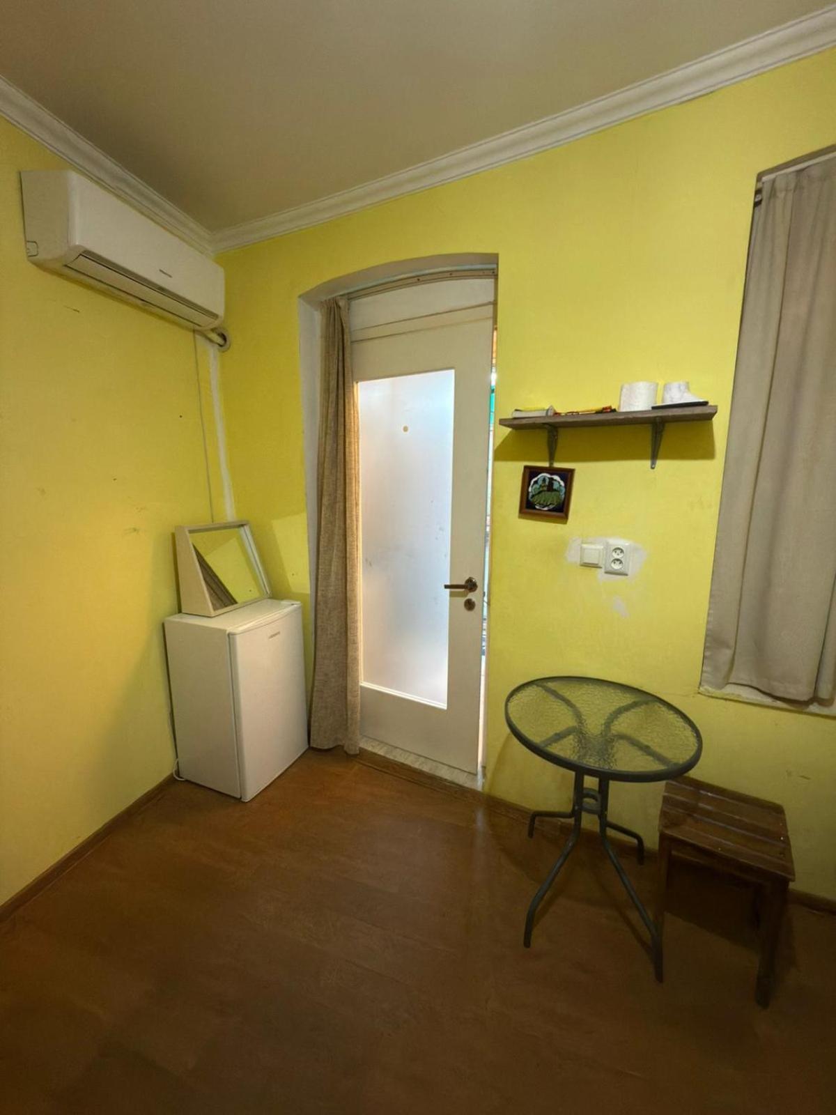 Guest House Nise Tbiliszi Kültér fotó
