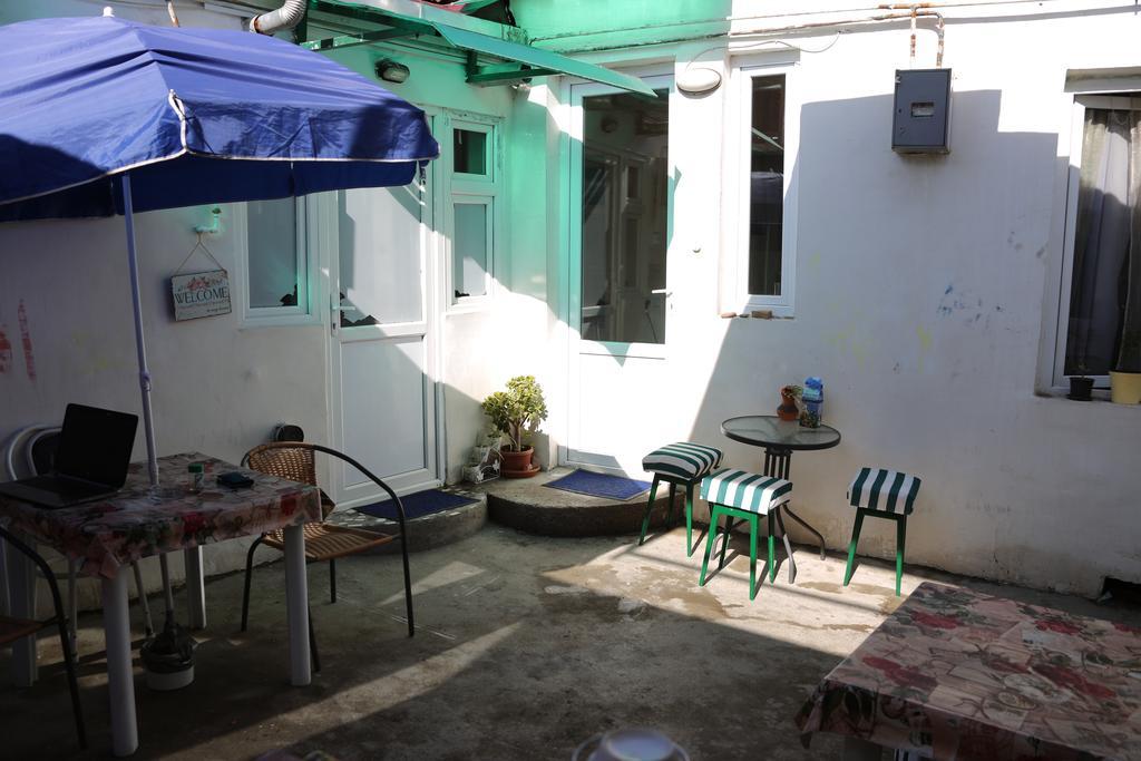 Guest House Nise Tbiliszi Kültér fotó